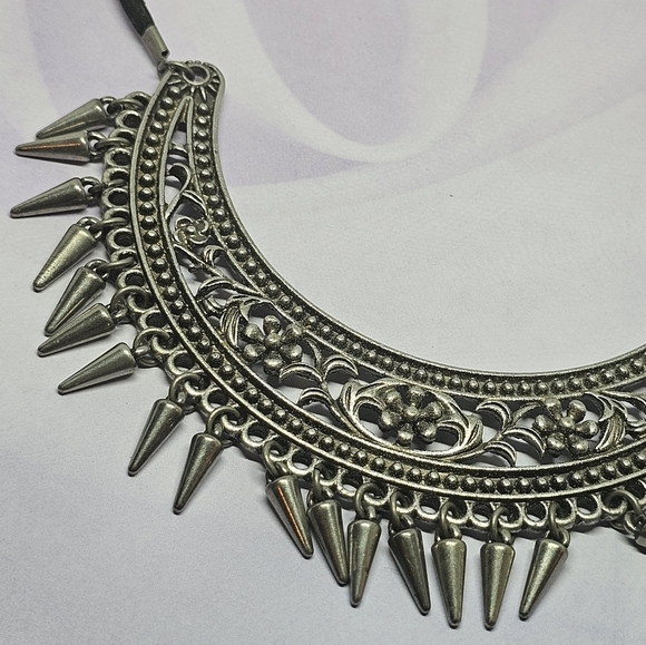 👍5 for $20 Bib Statment Necklace - Picture 2 of 7